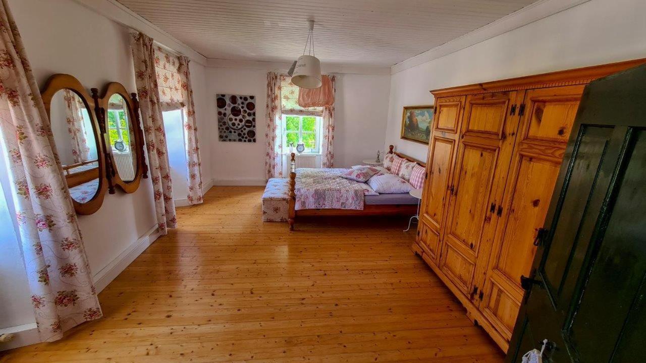Gutshof Bartl 1 Apartment Клагенфурт Екстериор снимка