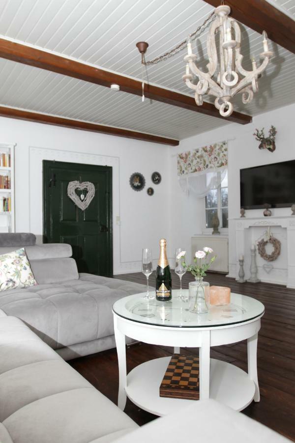 Gutshof Bartl 1 Apartment Клагенфурт Екстериор снимка