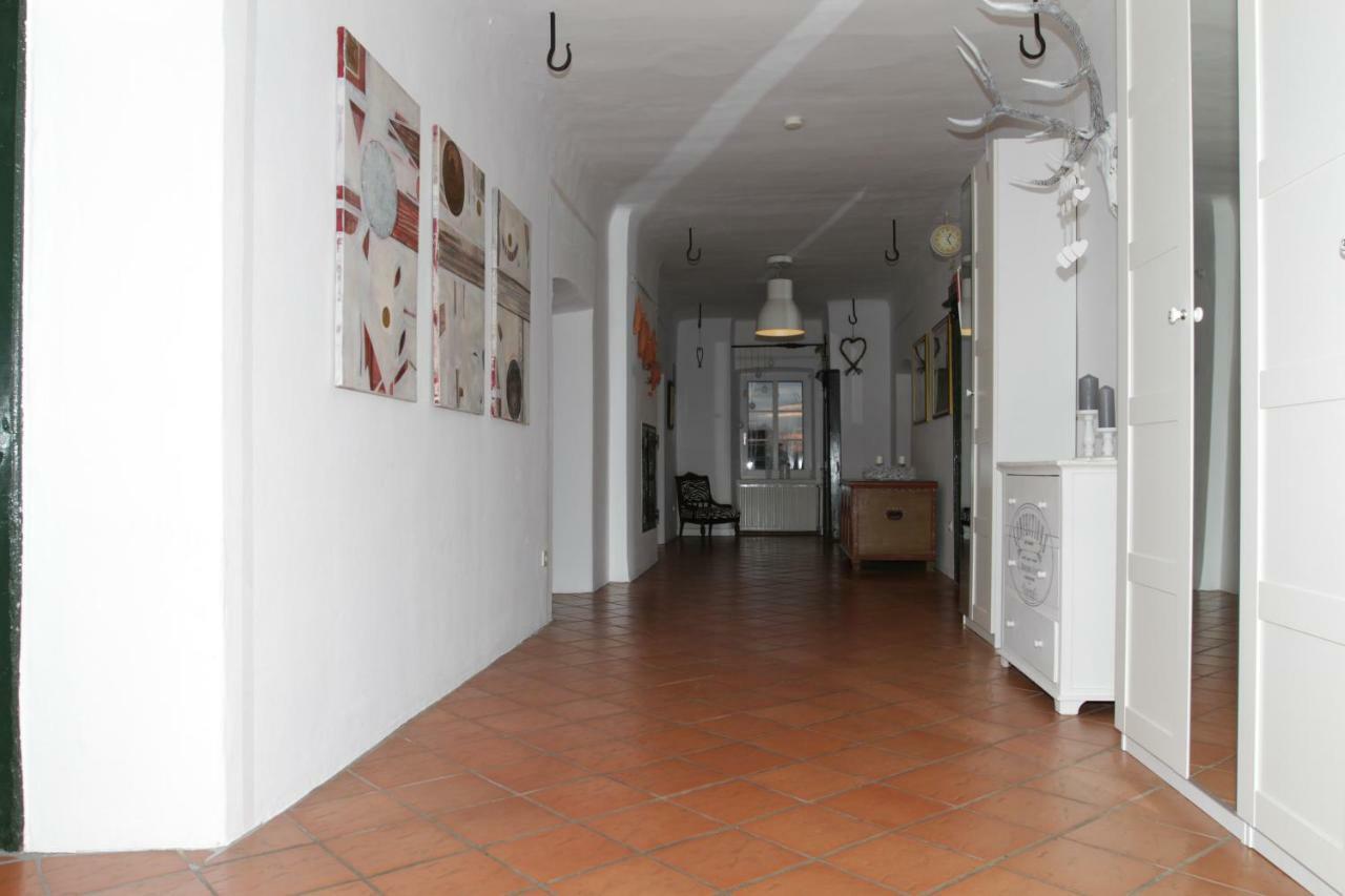 Gutshof Bartl 1 Apartment Клагенфурт Екстериор снимка