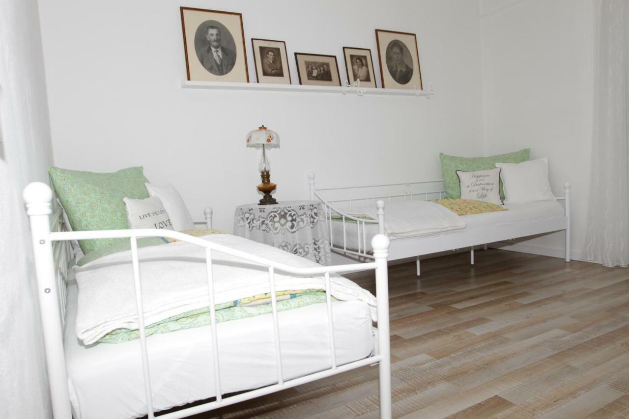Gutshof Bartl 1 Apartment Клагенфурт Екстериор снимка
